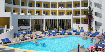 Vinci 20 mila dollari per gli hotel di Booking.com